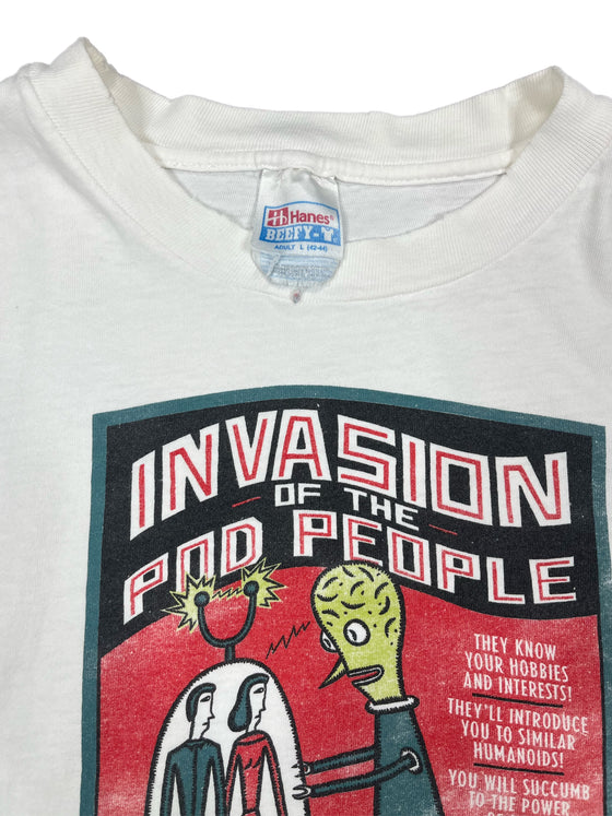 1998 invasion of the pod people alien tee