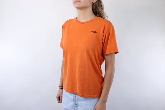 Vintage 2000s nike spellout embroidered tee